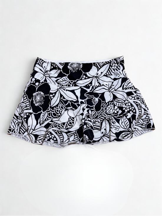 6 Degrees Dresses & Skirts - Vtg Y2K 6 Degrees Black White Floral Print Low Rise Micromini Skirt